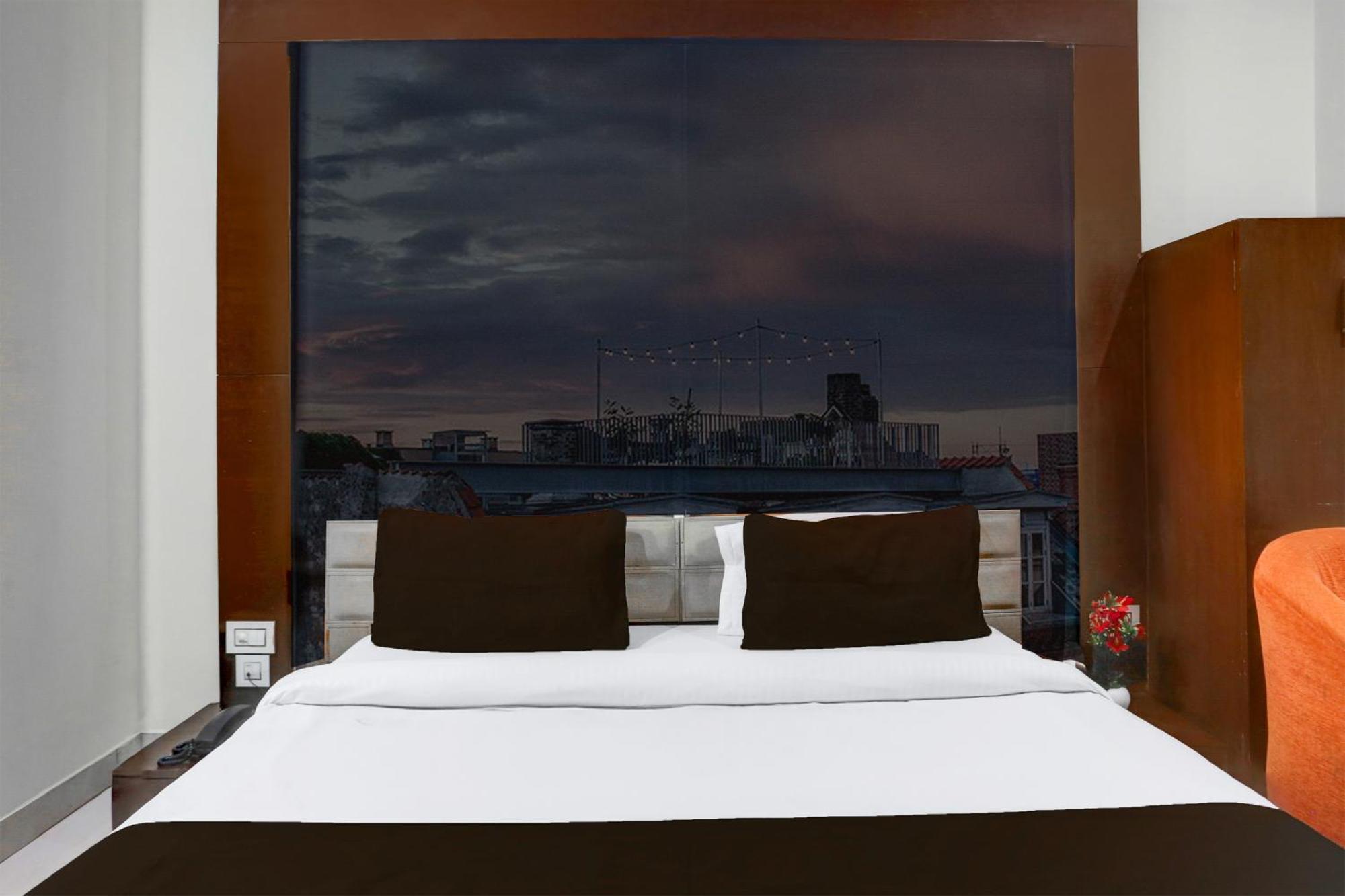 Hotel Super Collection O Railway Station Road Near Clock Tower Ludhiana Exterior foto