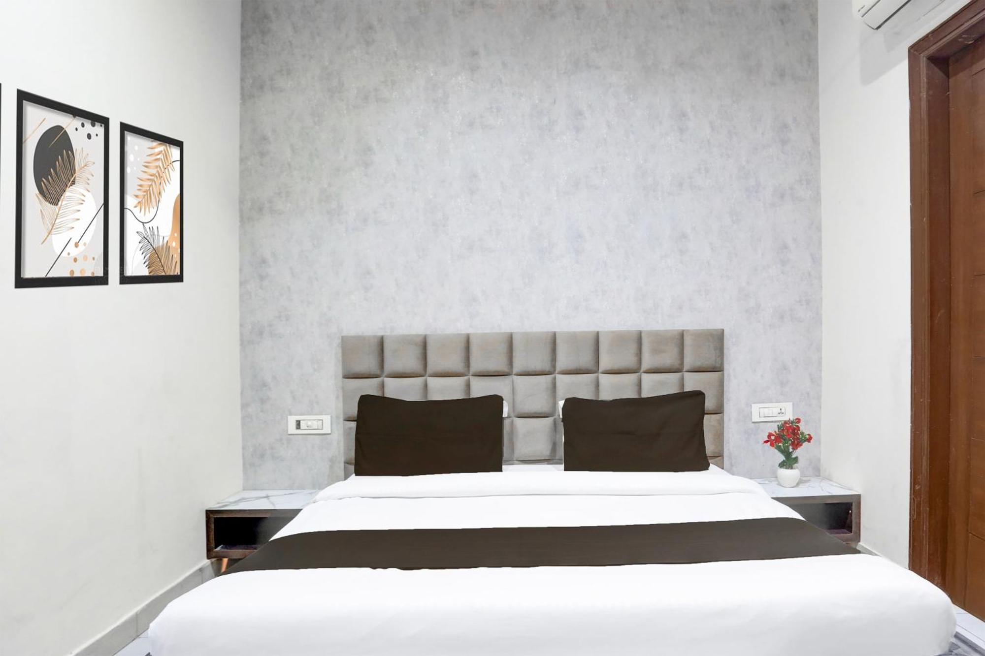 Hotel Super Collection O Railway Station Road Near Clock Tower Ludhiana Exterior foto