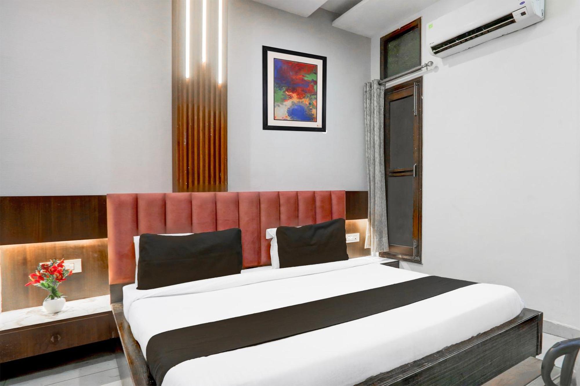 Hotel Super Collection O Railway Station Road Near Clock Tower Ludhiana Exterior foto